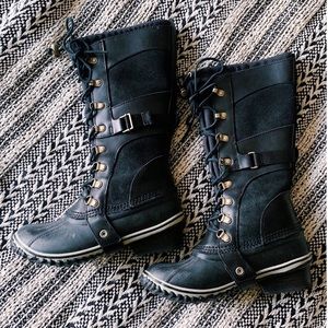 Sorel black conquest Carly boot